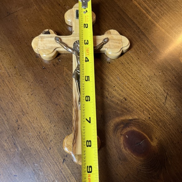 Vintage 70s Wooden Crucifix Jerusalem Stamped Back Copper Colored Jesus - Picture 3 of 7